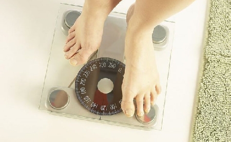 Những biện pháp giảm cân đơn giản không gây hại sức khỏe - t số loại thực phẩm thay thế có thể giúp ích cho quá trình giảm cân của bạn:
Sử dụng cân sức khoẻ để kiểm tra tình trạng sức khoẻ cũng như cân nặng chính xác

Bưởi xanh
Bưởi là một loại hoa quả khá nổi tiếng ở nước ta được nhiều người yêu thích. Quả bưởi 